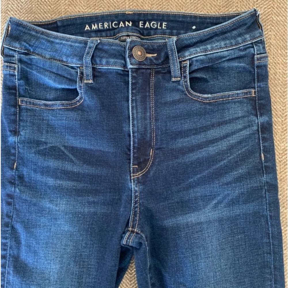 EUC American Eagle Super Stretch Skinny Jeans size 6. See all photos.